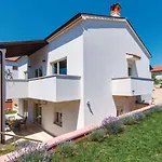 In - Istrien 43382 Apartamento Pula